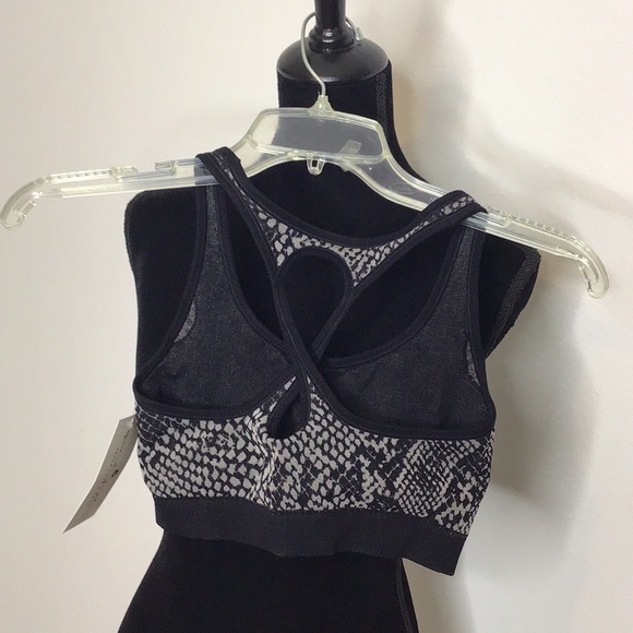 Spiritual Gangster Snakeskin Print Sports Bra size XS/S.  Black/gray - Picture 4 of 6
